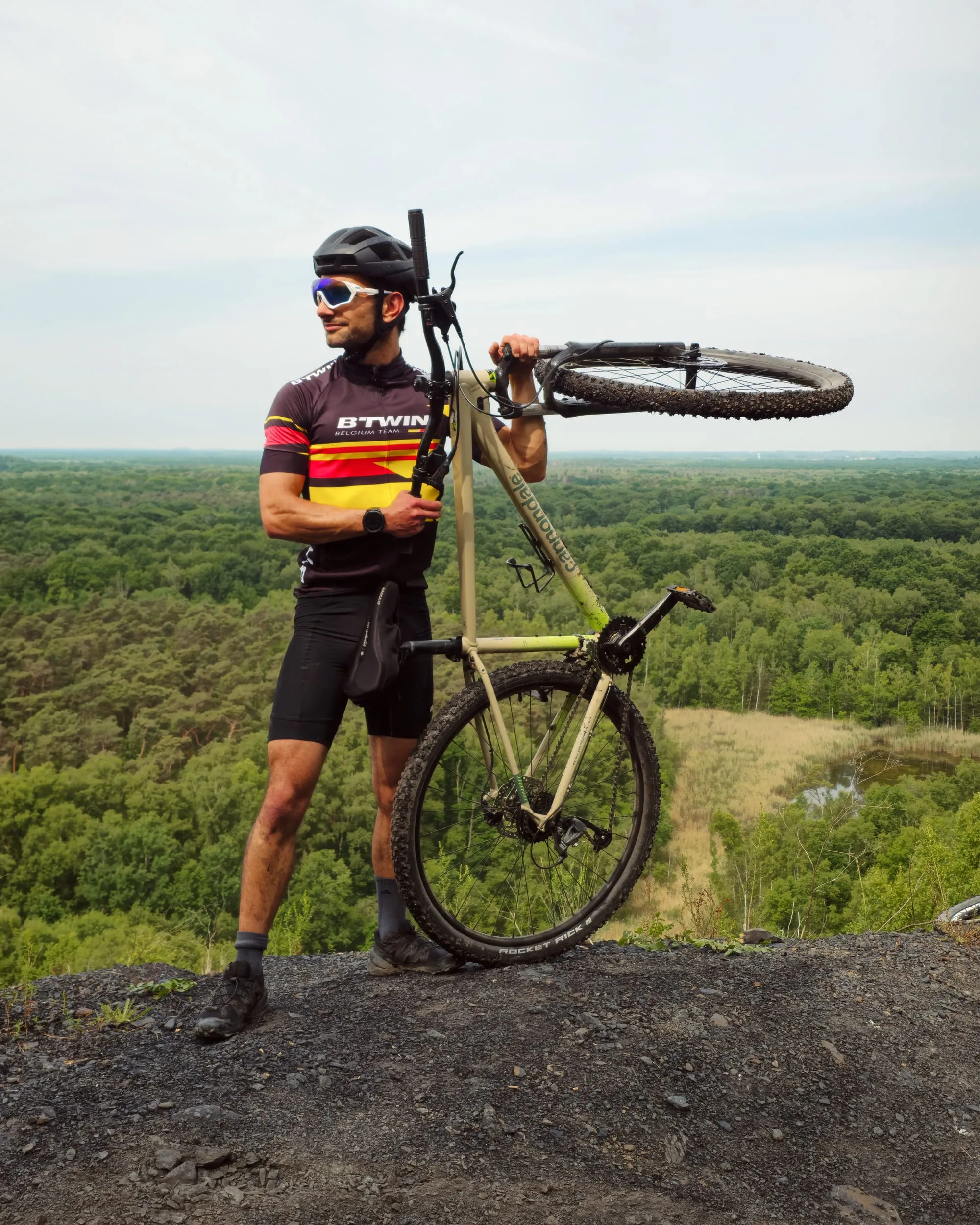 Cycling on a forest ridge